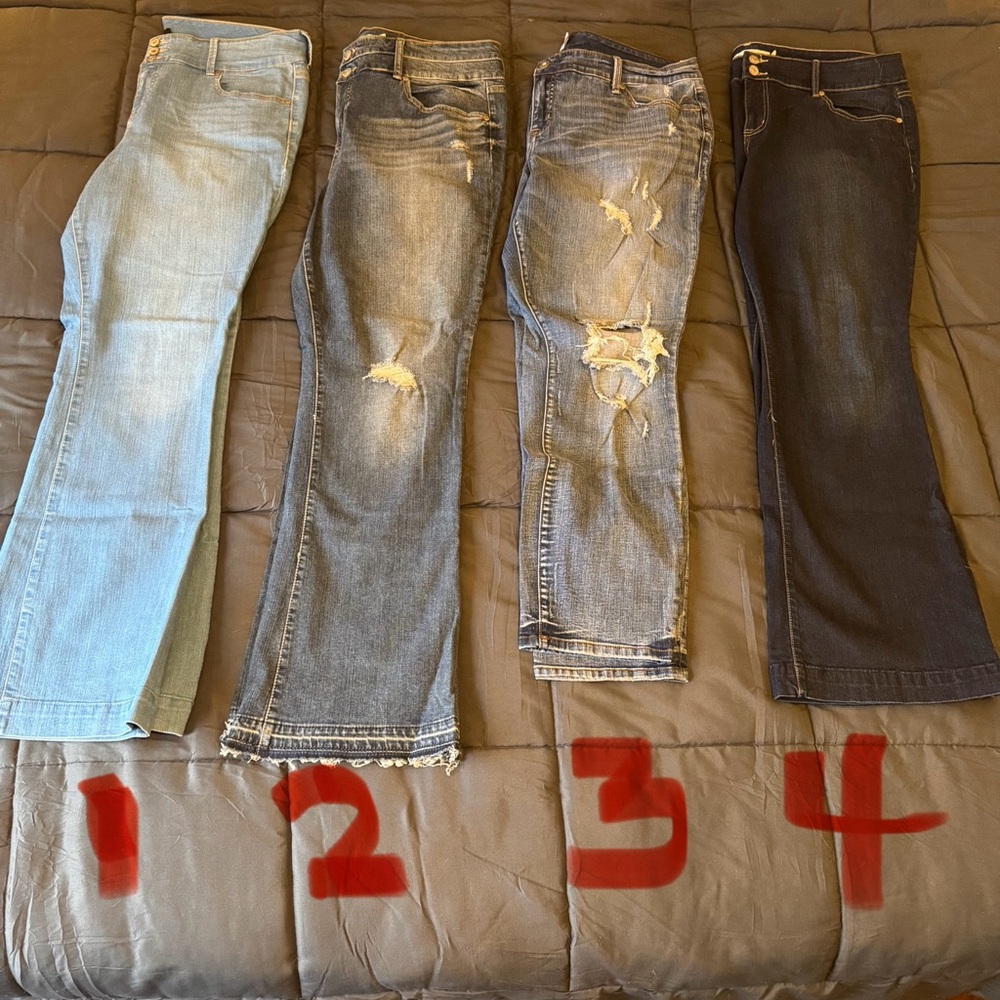 4 pairs of Torrid jeans, size 20
